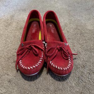 Minnetonka Kilty Plus Moccasin Sz 9.5